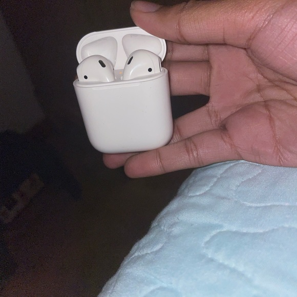 Apple Airpods 2nd Generation